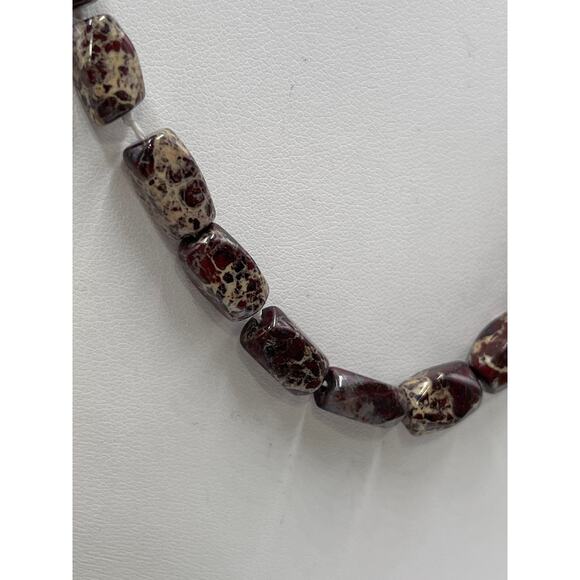 Vintage Brecciated Jasper Single Strand Hand Knotted Screw Clasp Necklace - Picture 3 of 8